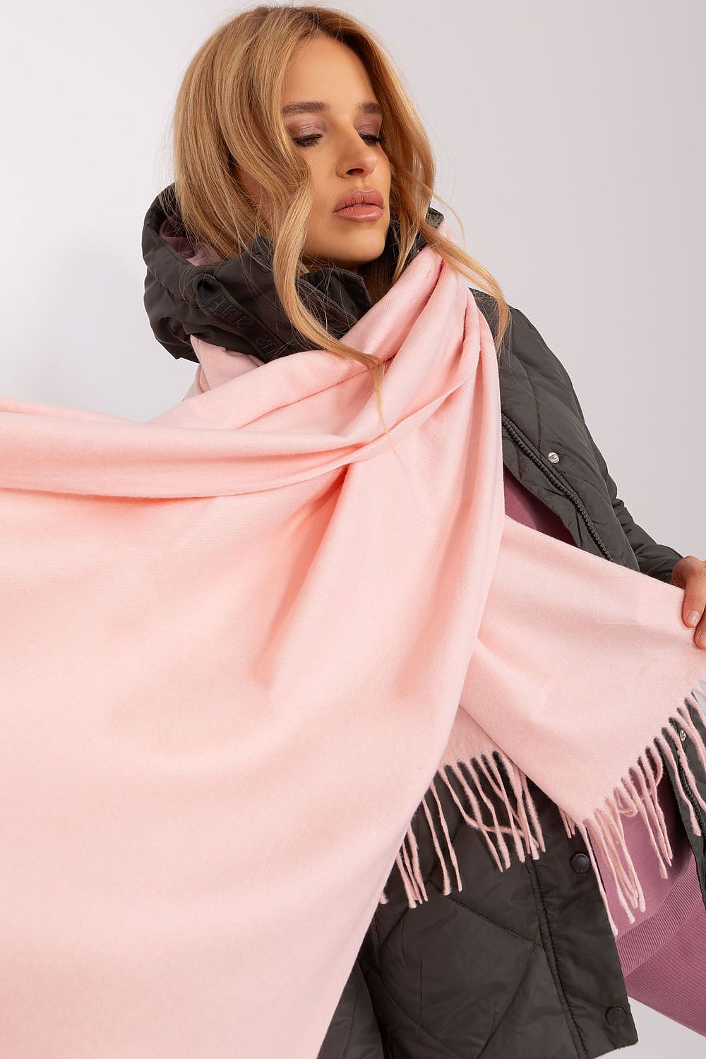 Chic Long Scarf - Tasselled