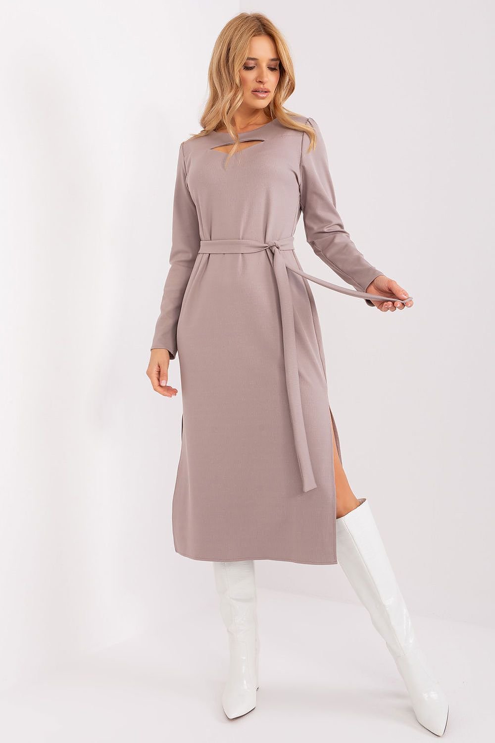 Elegant Ribbed Midi Dress