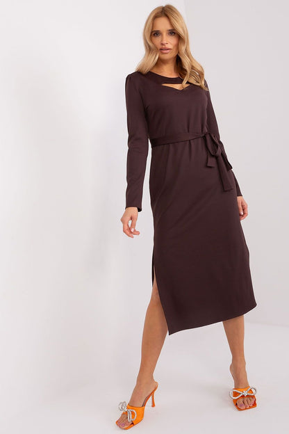 Elegant Ribbed Midi Dress