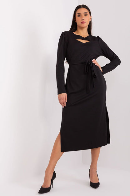 Elegant Ribbed Midi Dress