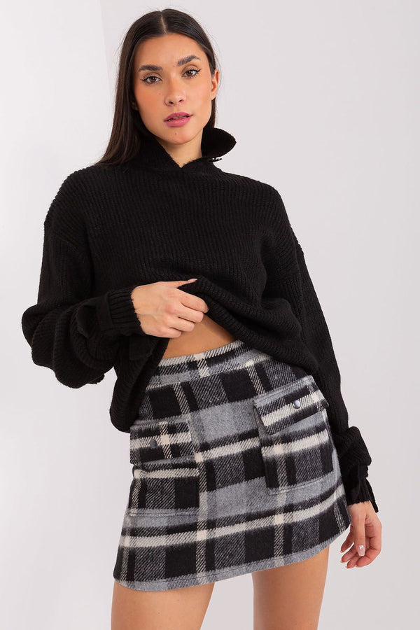 Elegant Checkered Mini Skirt