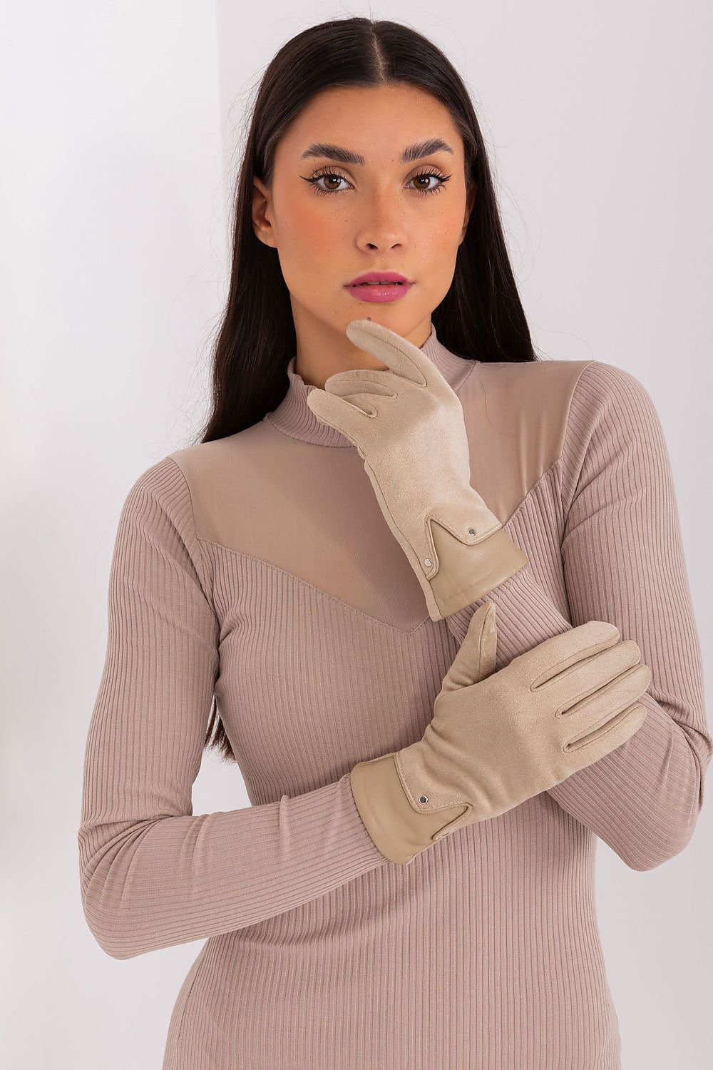 Elegant Touchscreen Gloves - Embroidered