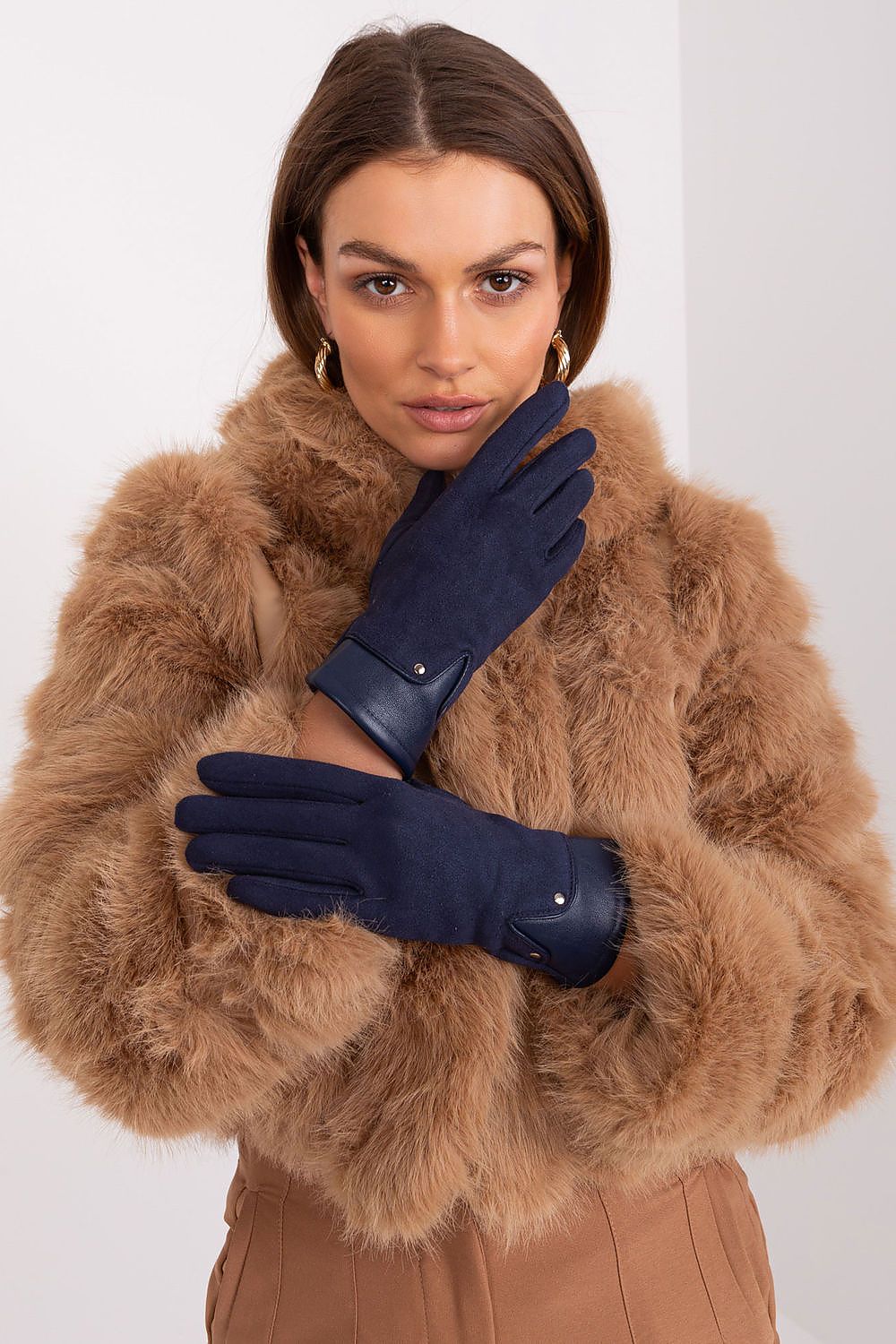 Elegant Touchscreen Gloves - Embroidered