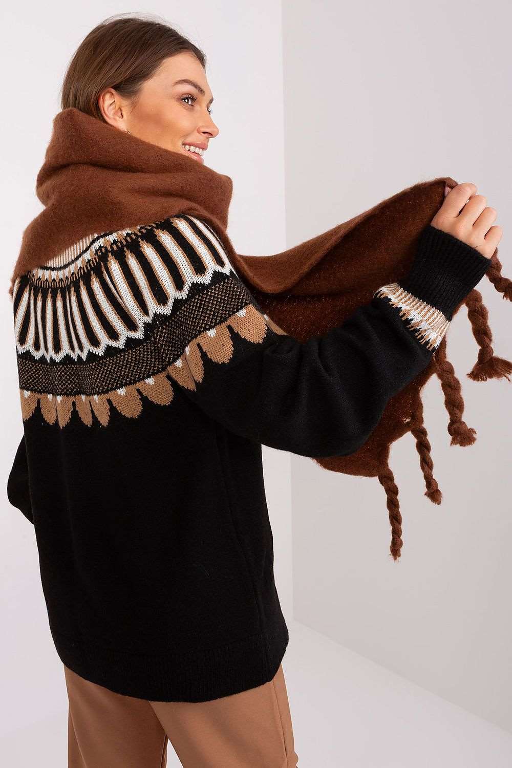 Amelia Tassel Trim Scarf