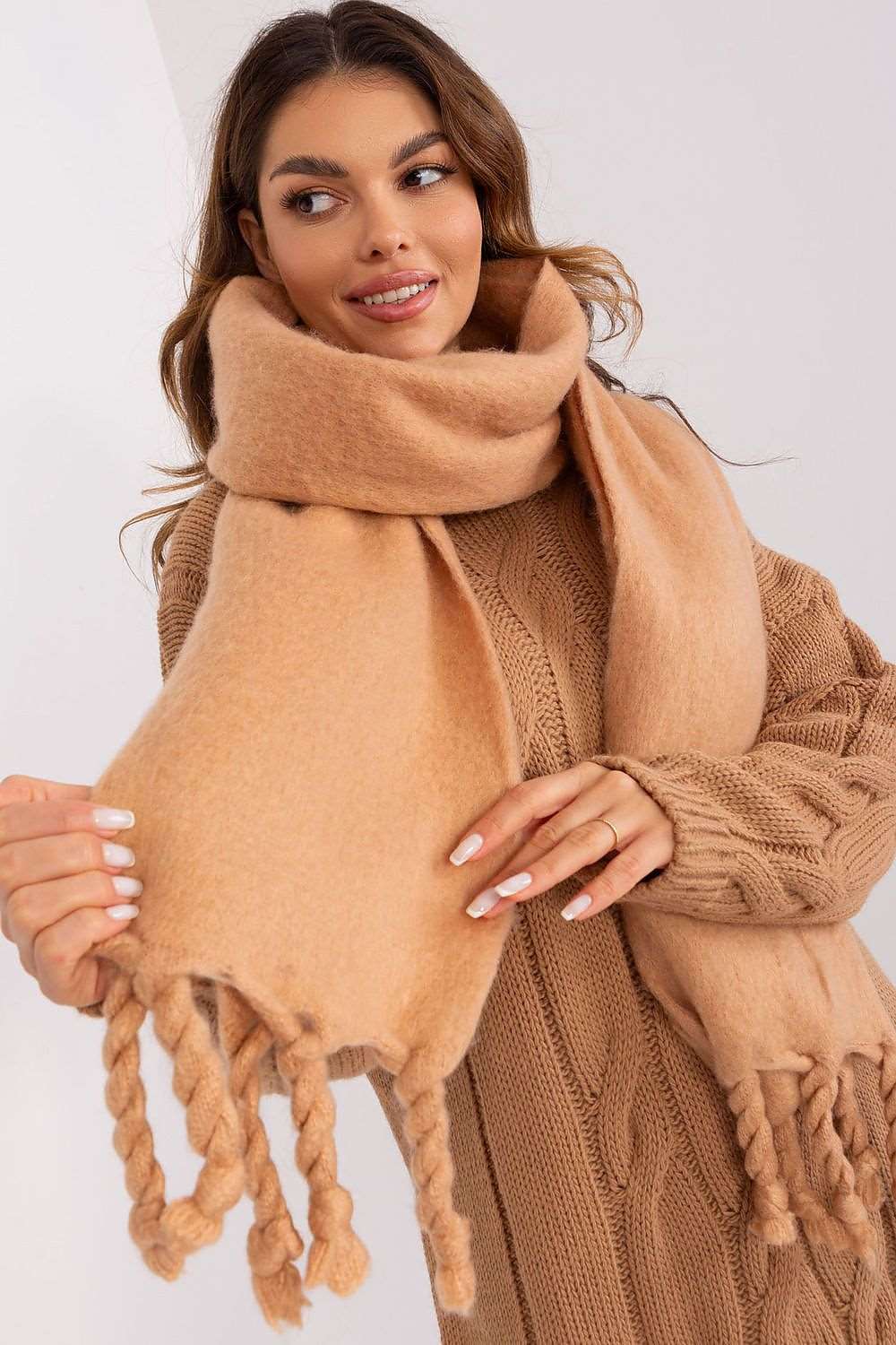 Amelia Tassel Trim Scarf