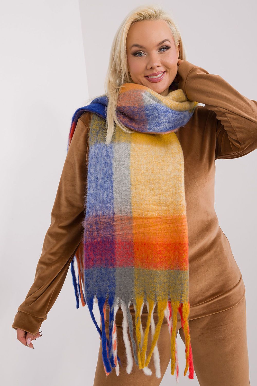 Plaid Scarf with Tasselled Edges - Michelle & Kenza Co.