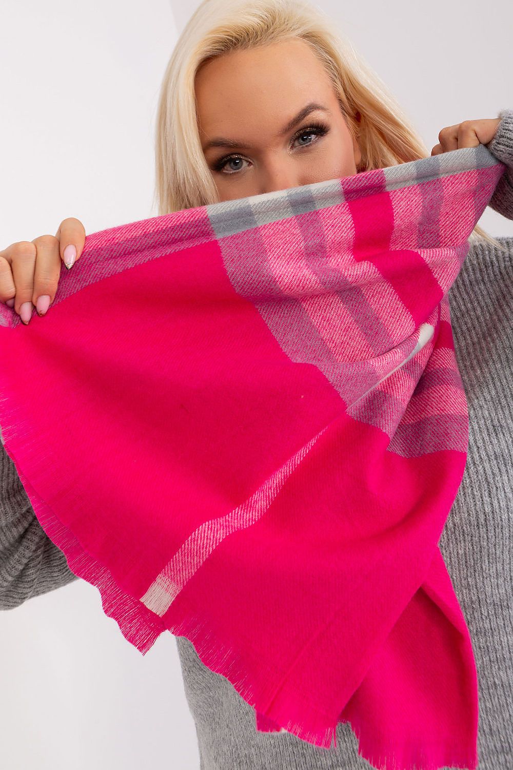 Textured Scarf with Colourful Checkered Pattern - Michelle & Kenza Co.