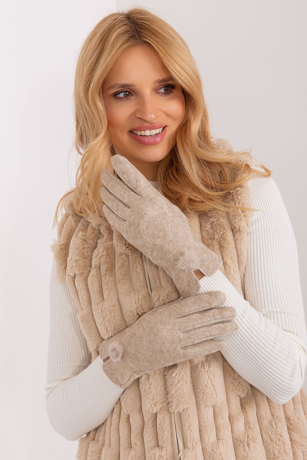 Insulated Gloves with Decorative Pompoms - Michelle & Kenza Co.