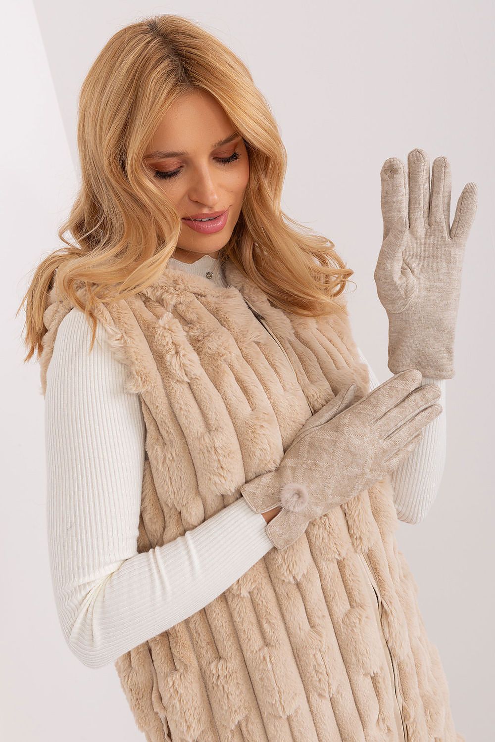 Insulated Gloves with Decorative Pompoms - Michelle & Kenza Co.