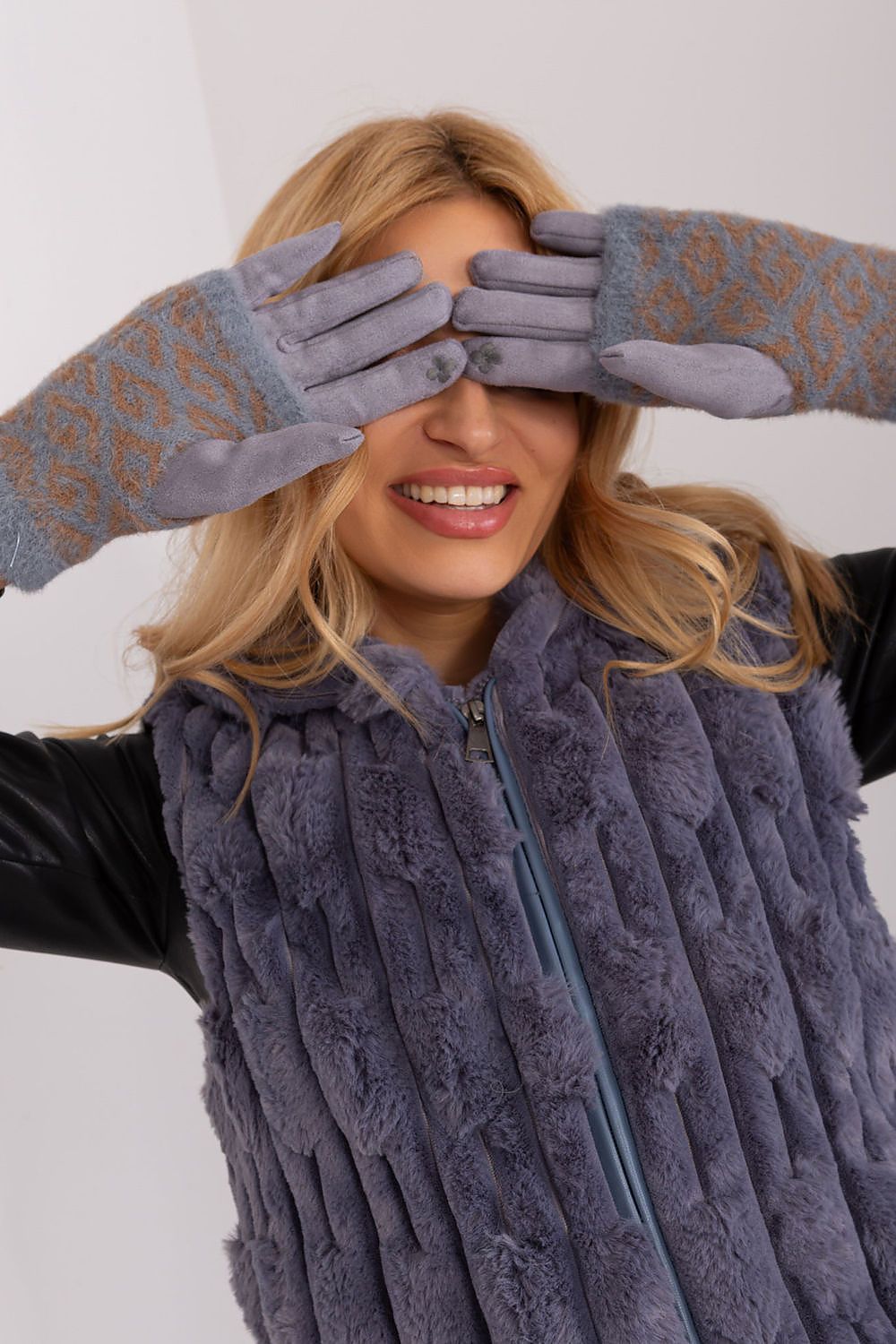 Insulated Gloves - Touchscreen Friendly