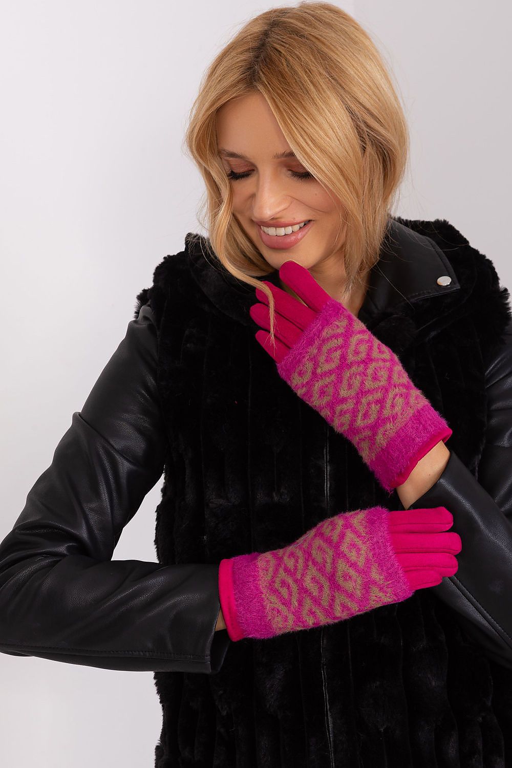 Insulated Gloves - Touchscreen Friendly