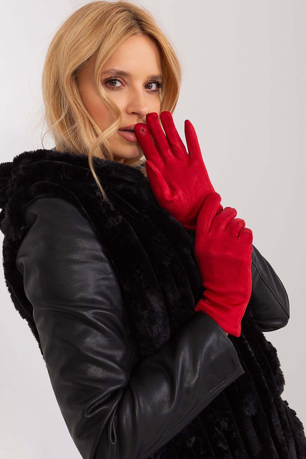 Smooth Insulated Gloves with Embroidered Finger - Michelle & Kenza Co.