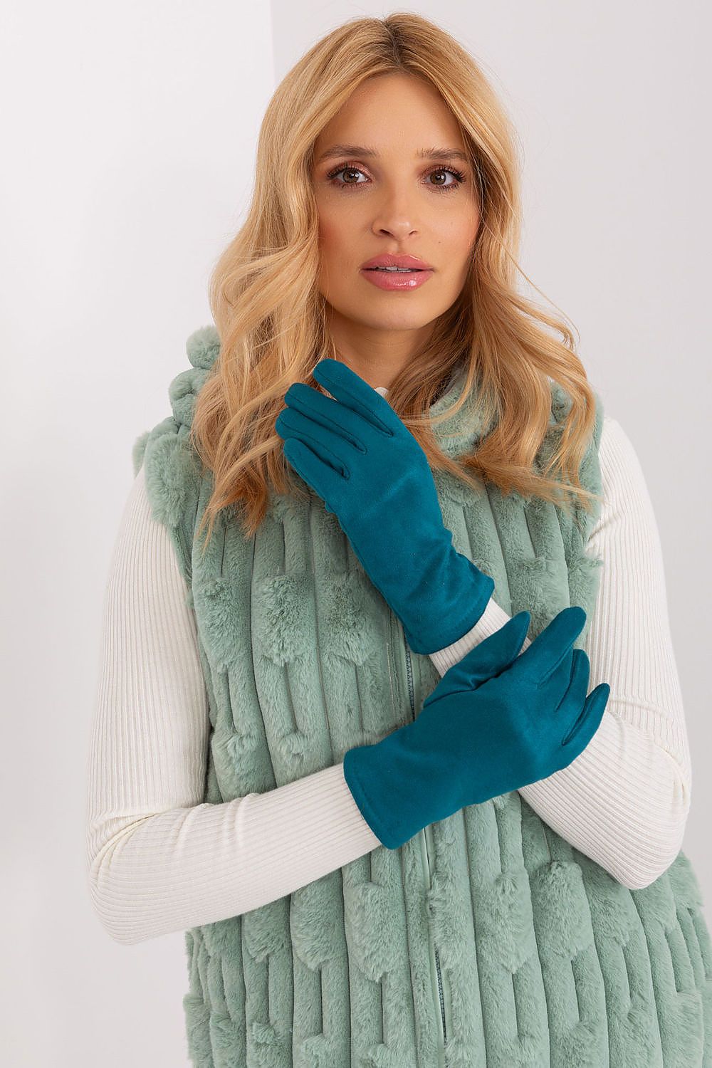 Insulated Gloves - Elegant Floral Touch