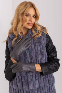 Elegant Gloves - Embroidered Touch