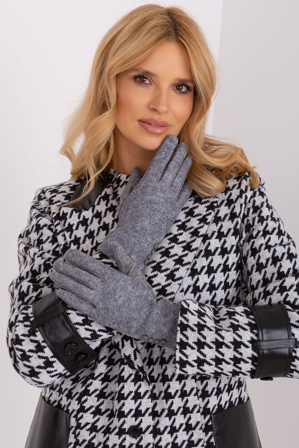 Fabric Gloves with Geometric Pattern and Decorative Buttons - Michelle & Kenza Co.