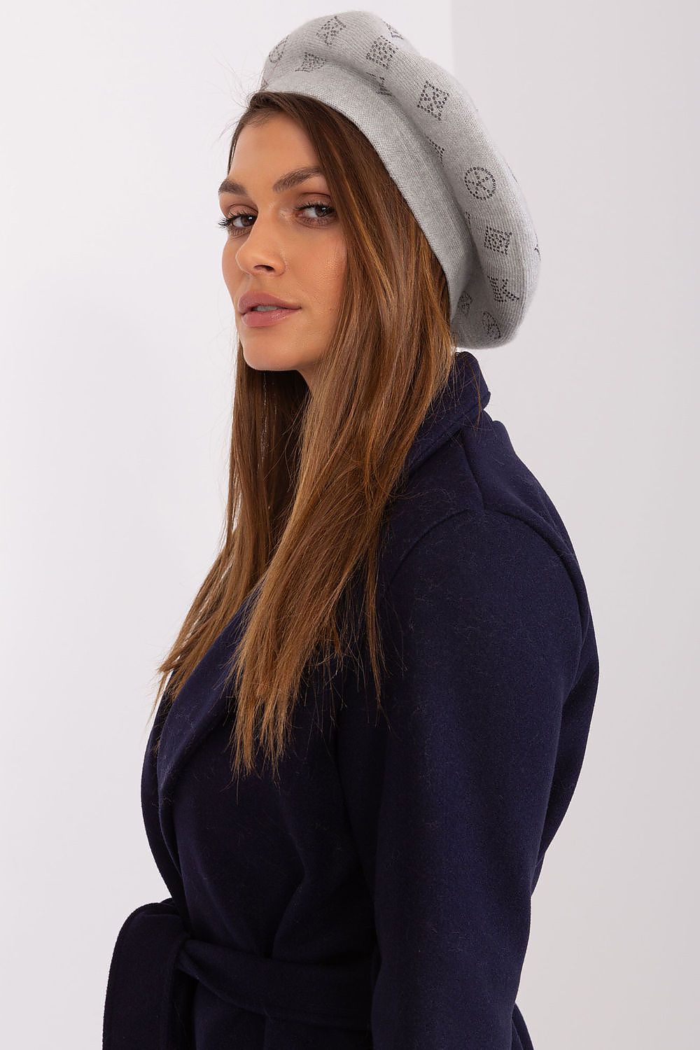 Cashmere Blend Beret with Rhinestone Detail - Michelle & Kenza Co.