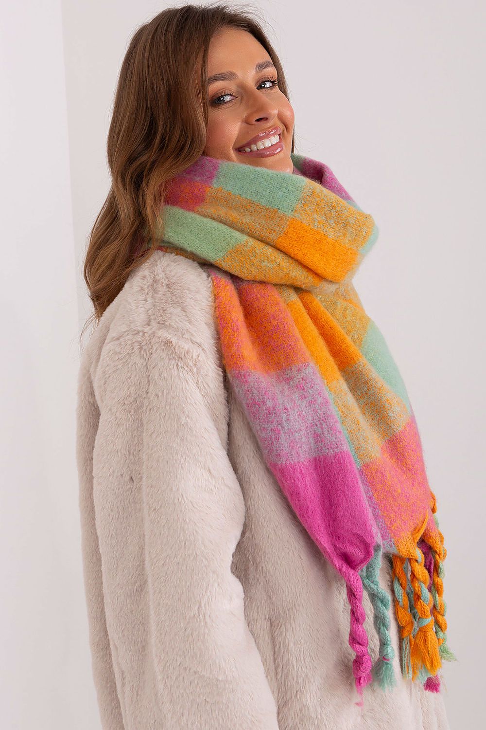 Chic Shawl - Colourful Plaid