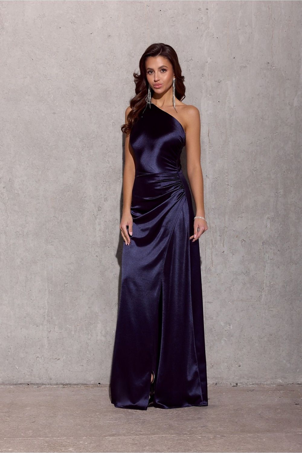 Chic One-Shoulder Evening Dress