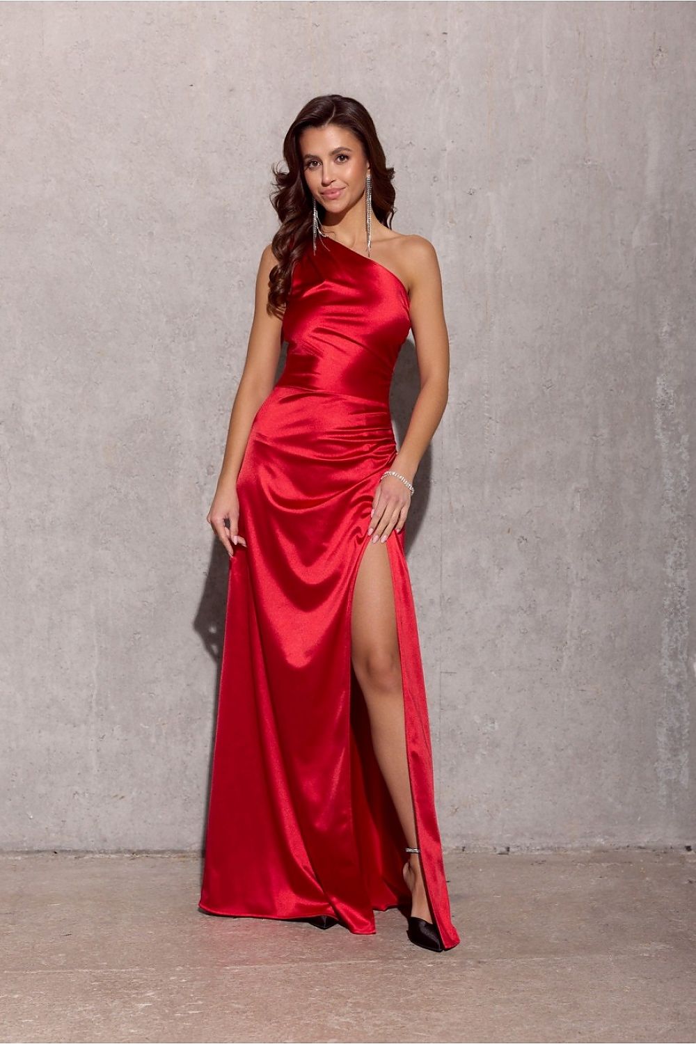 Chic One-Shoulder Evening Dress