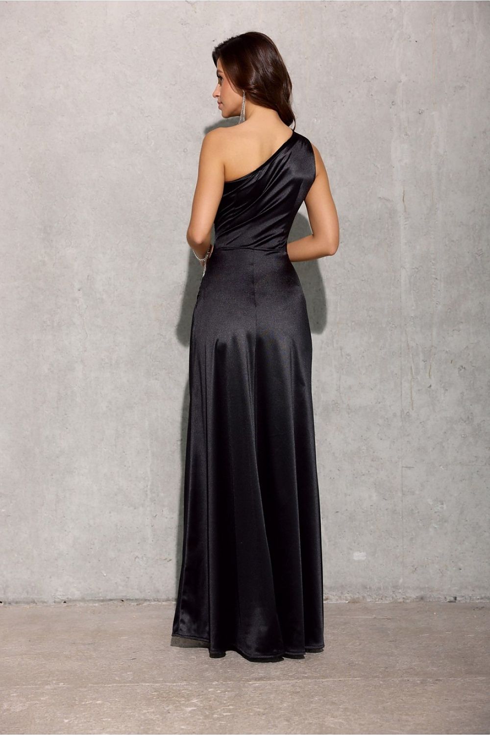 Chic One-Shoulder Evening Dress