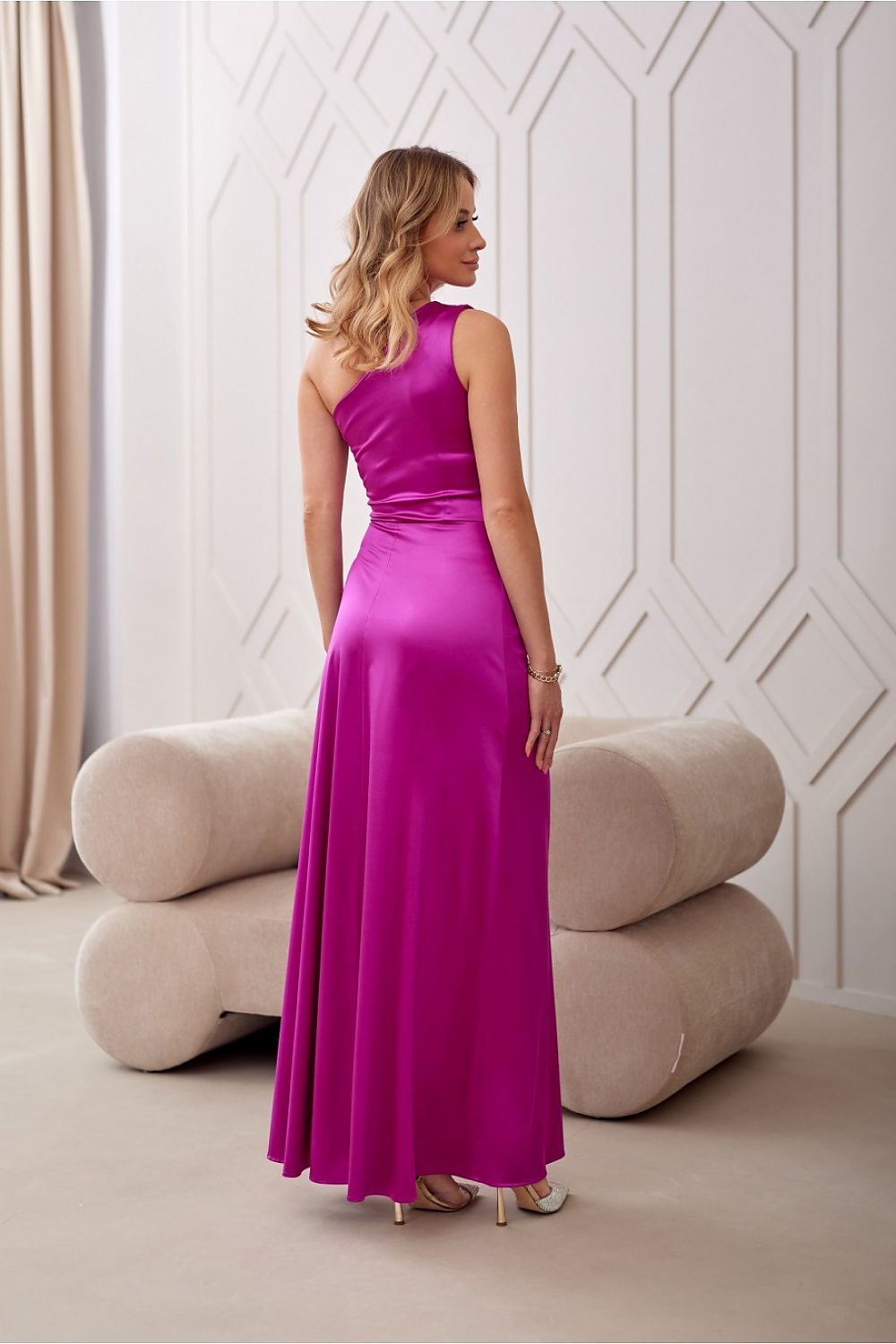 Chic One-Shoulder Evening Dress