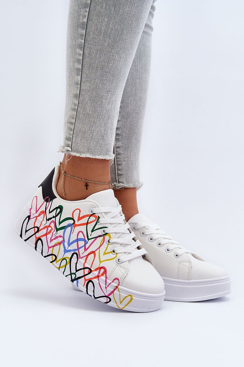 Comfortable Heart-Decorated Platform Sneakers