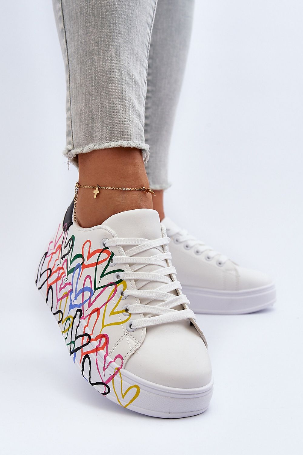 Comfortable Heart-Decorated Platform Sneakers