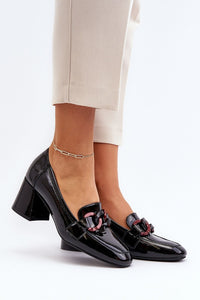 Elegant Chain Detail Leather Pumps