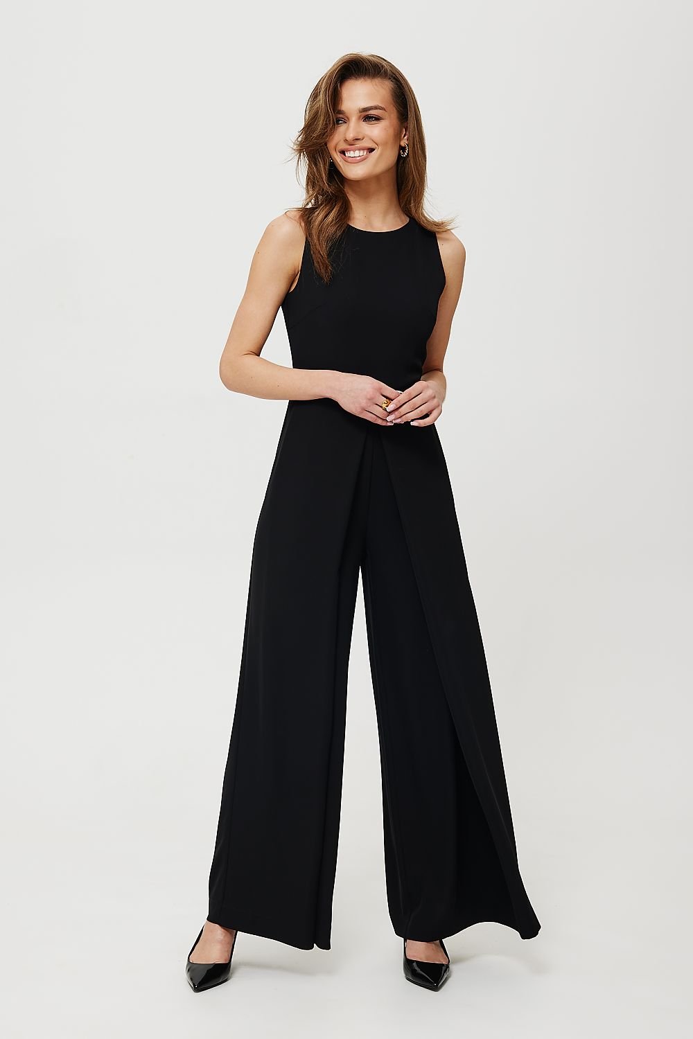 Elegant Sleeveless Jumpsuit with Pockets