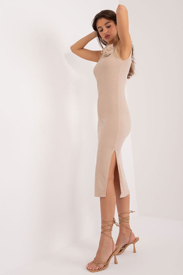 Elegant Ribbed Midi Dress