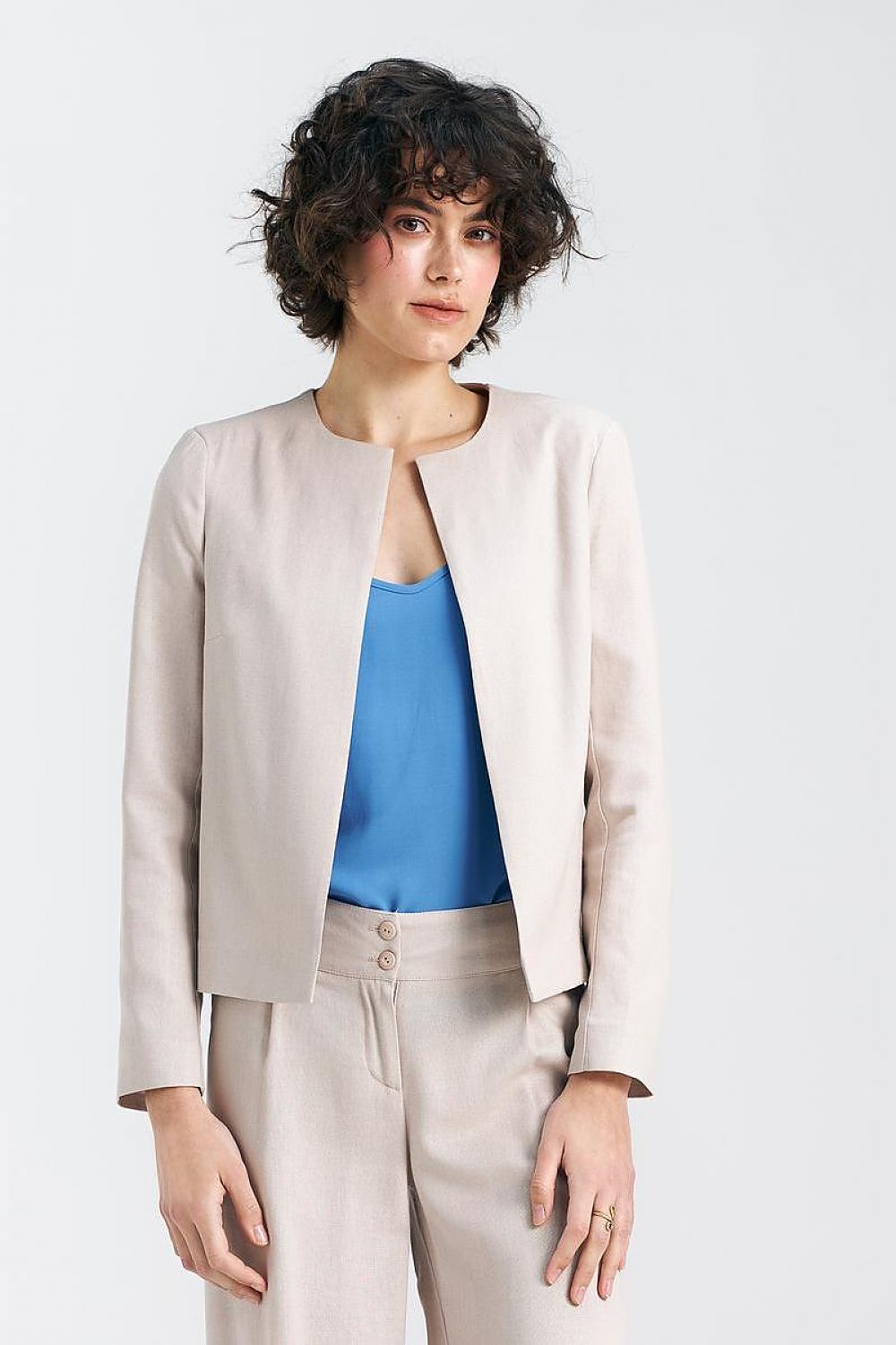 Elegant Boxy Linen Jacket