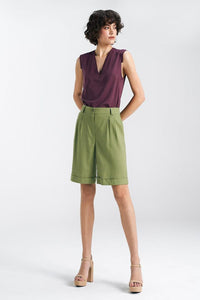 Elegant Cuffed Linen Blend Shorts