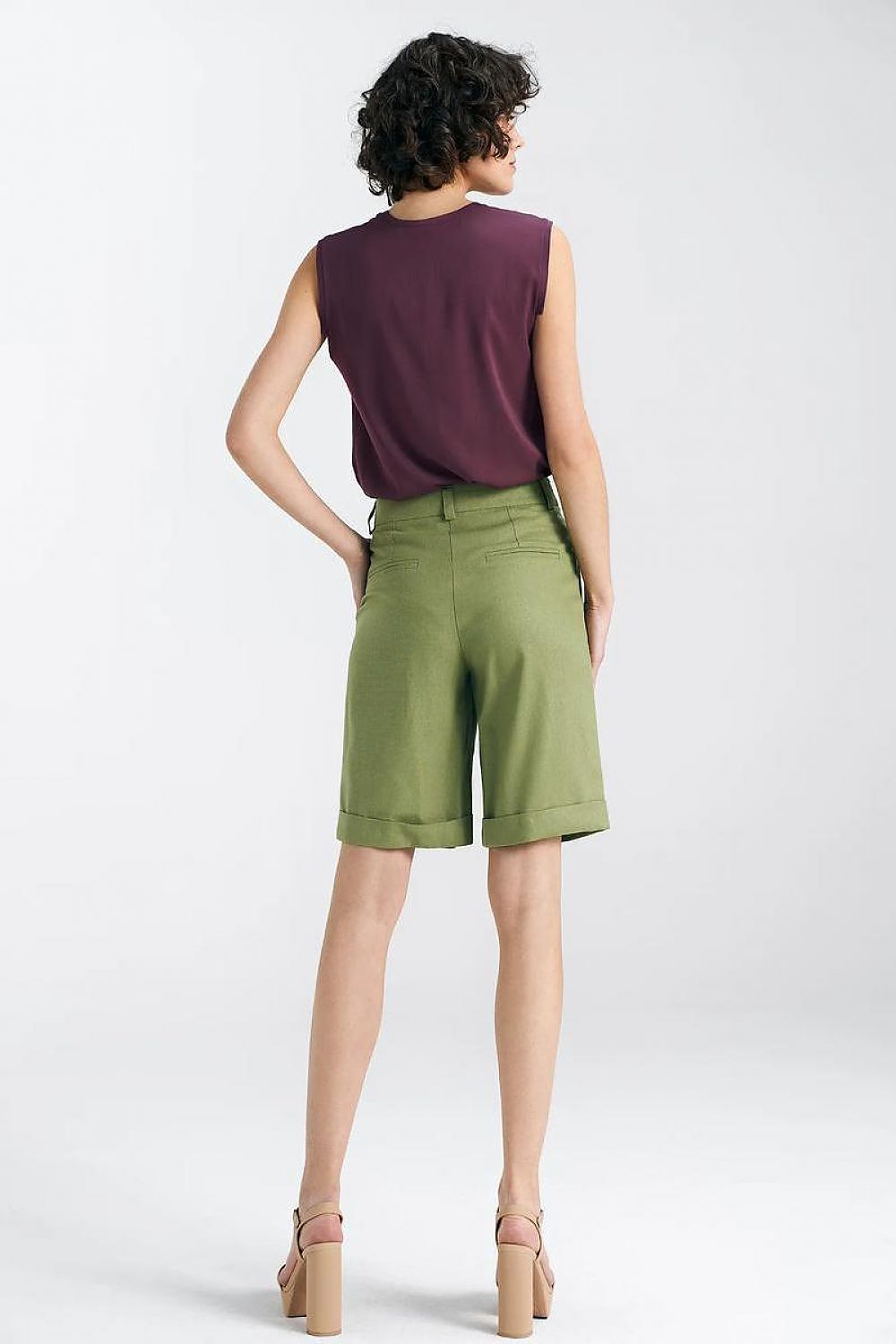 Elegant Cuffed Linen Blend Shorts