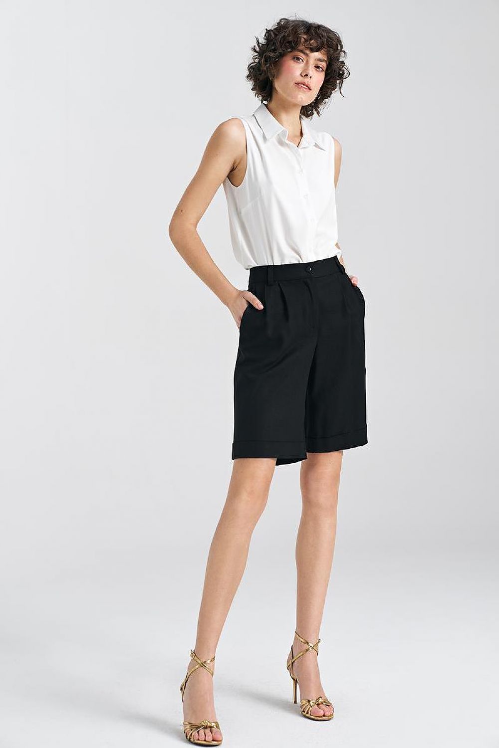 Elegant Cuffed Linen Blend Shorts