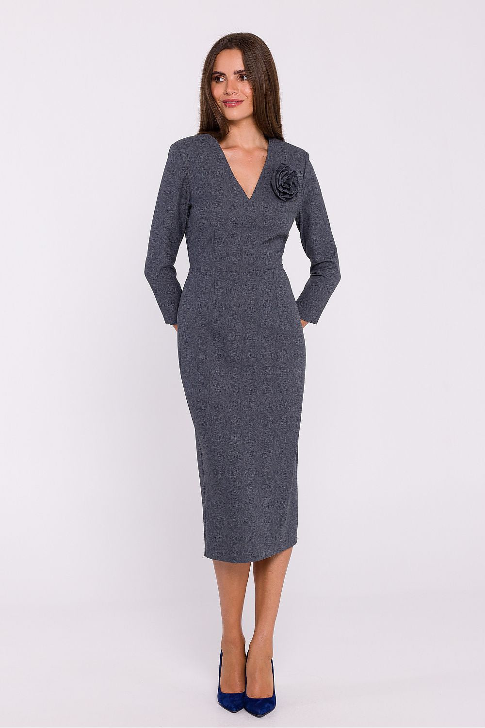 Chic Midi Dress with V-Neckline - Michelle & Kenza Co.