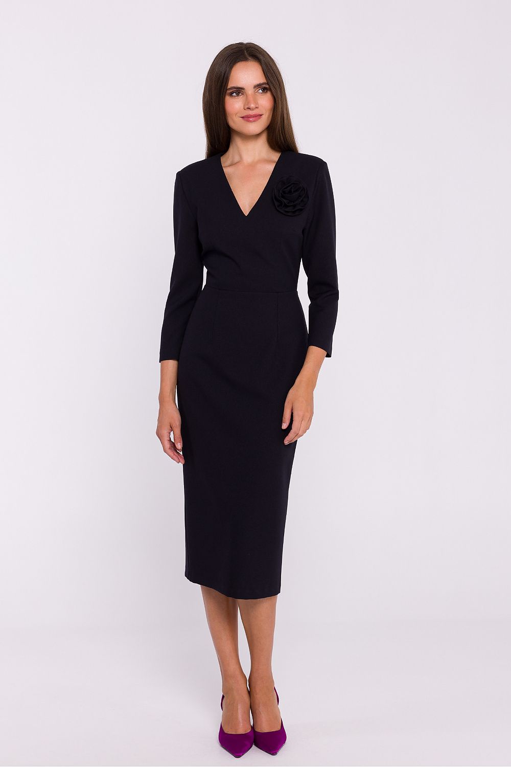 Chic Midi Dress with V-Neckline - Michelle & Kenza Co.