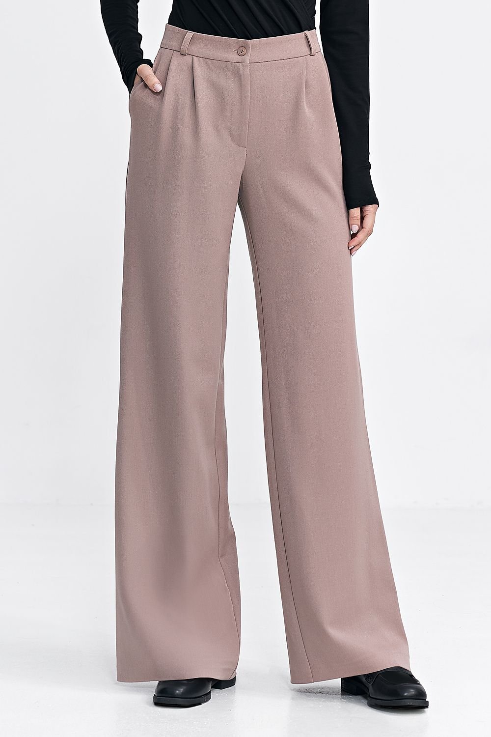 Elegant Wide-Leg Trousers