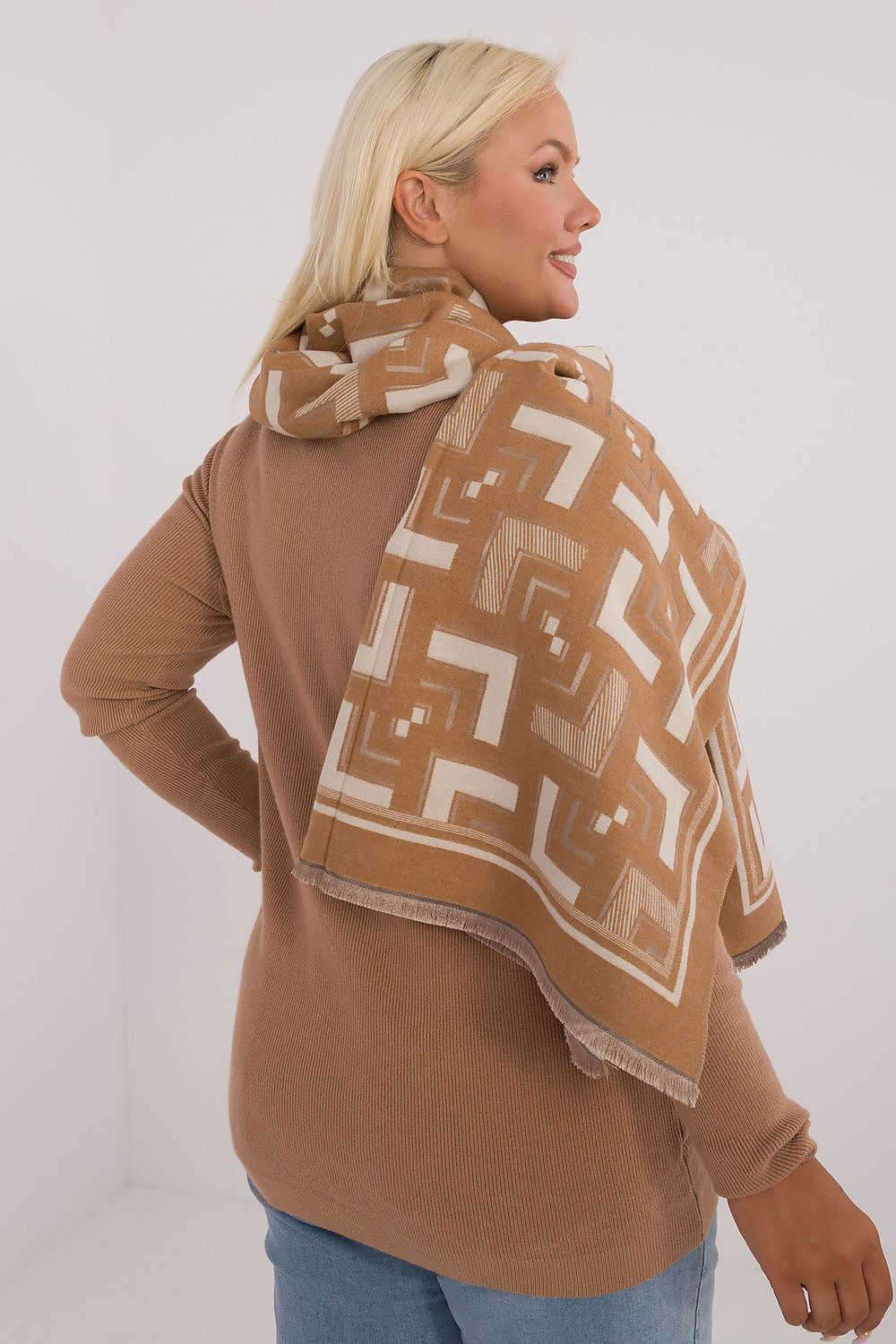 Viscose Shawl with Geometric Pattern - Michelle & Kenza Co.