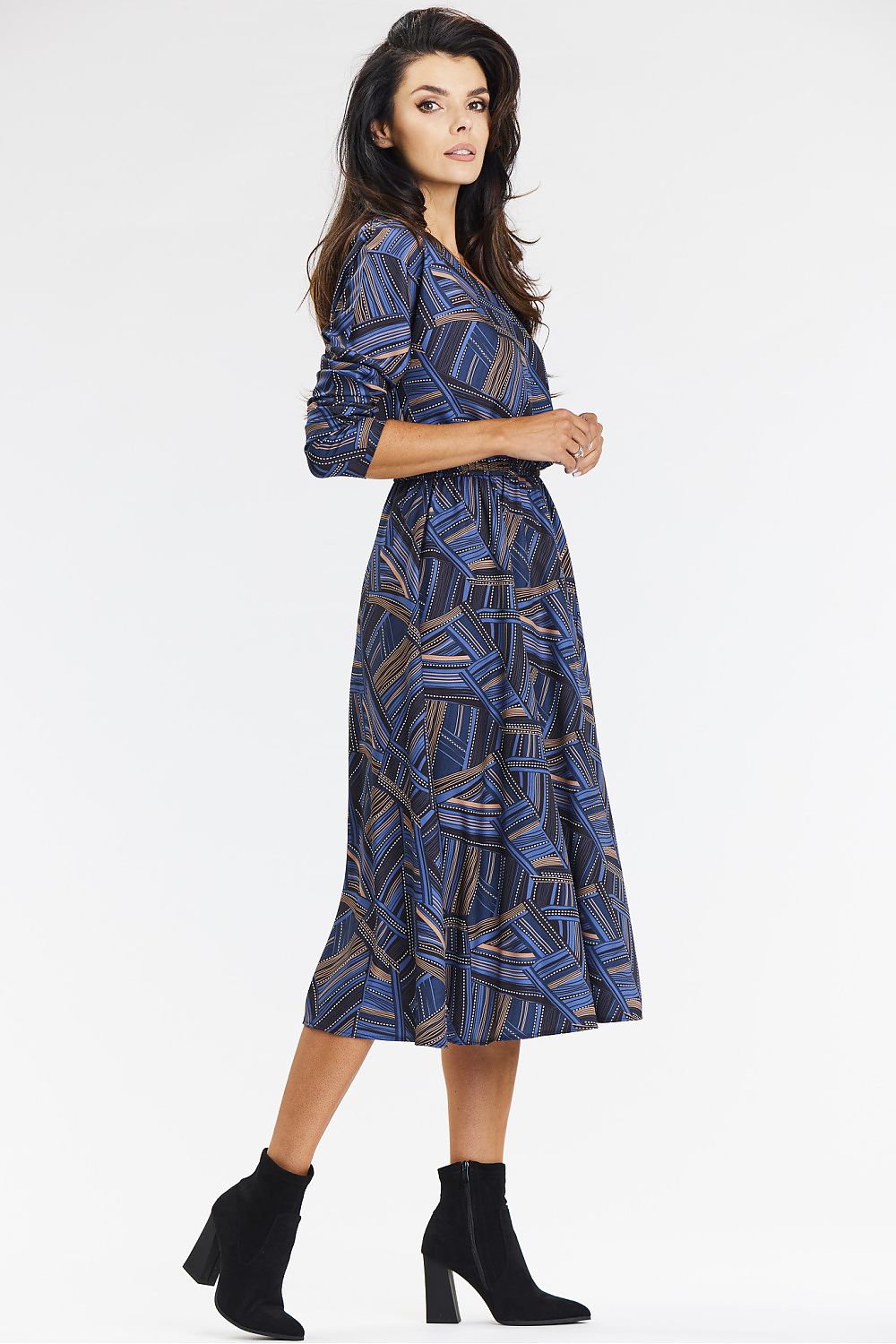 Chic Kimono Midi Dress with V Neckline - Michelle & Kenza Co.