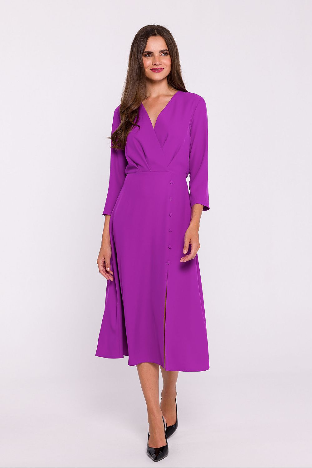 Chic Dress with Elegant Slit Detail - Michelle & Kenza Co.