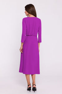 Chic Dress with Elegant Slit Detail - Michelle & Kenza Co.