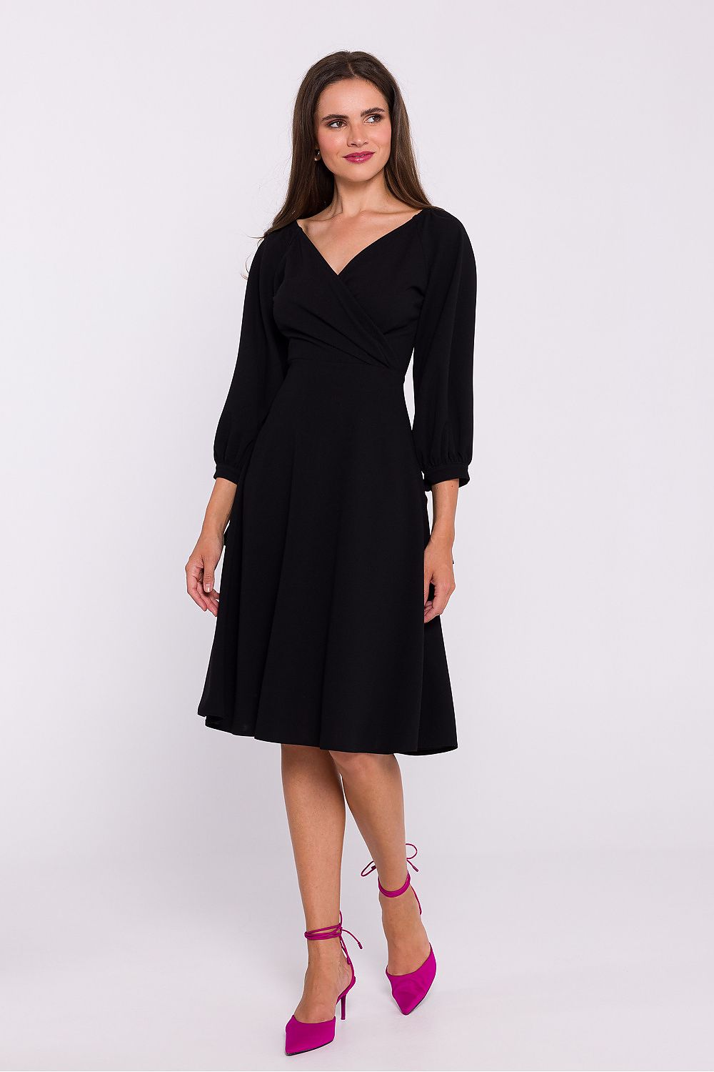 Soft Knit Daydress with V-Shaped Neckline - Michelle & Kenza Co.