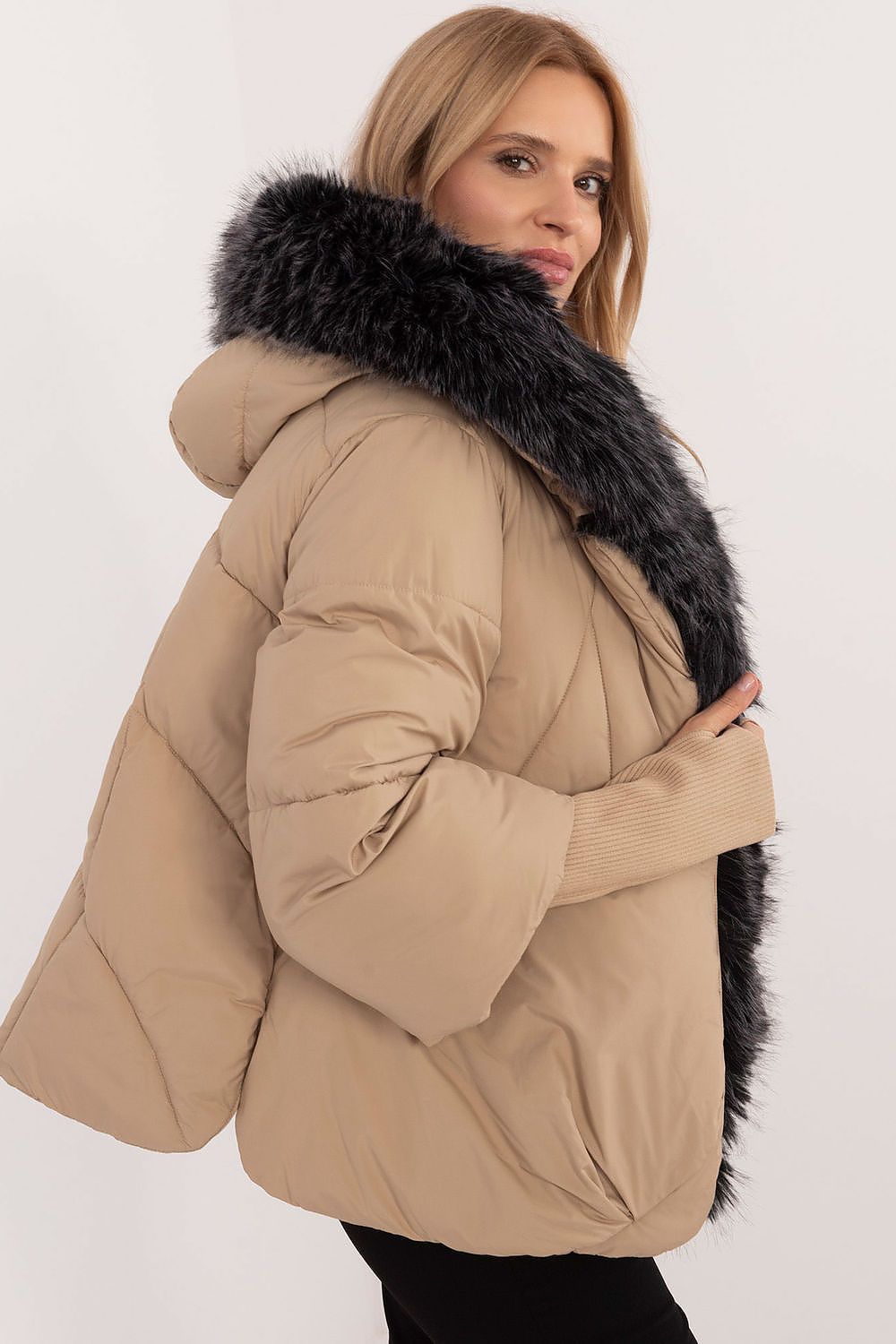 Durable Casual Jacket with Detachable Hood - Michelle & Kenza Co.