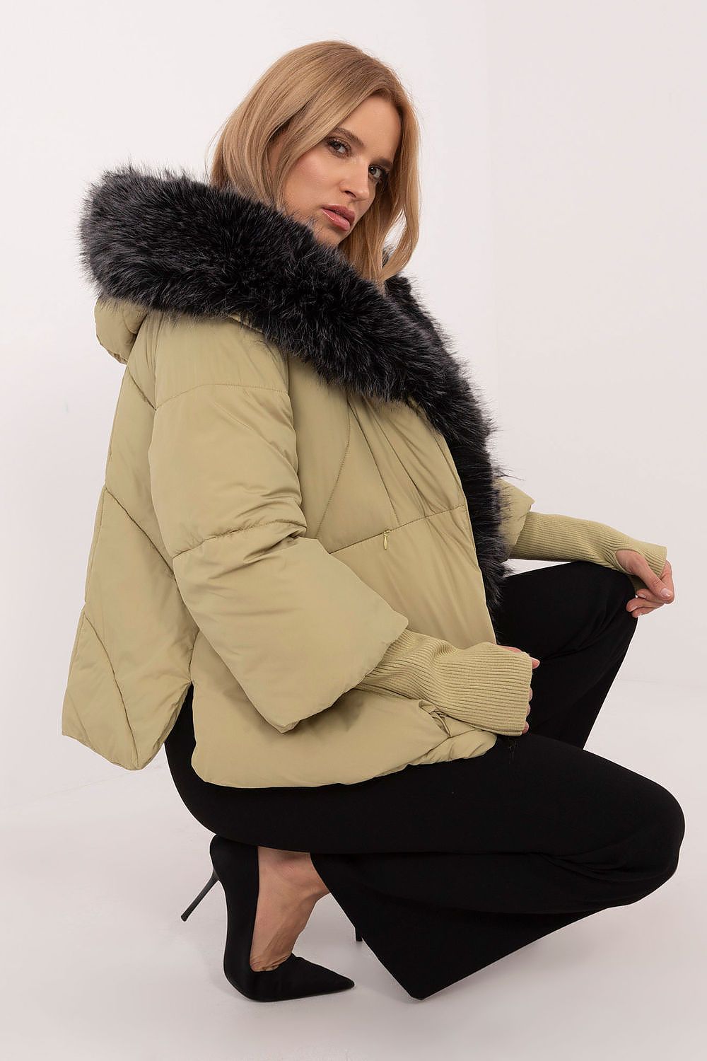 Durable Casual Jacket with Detachable Hood - Michelle & Kenza Co.