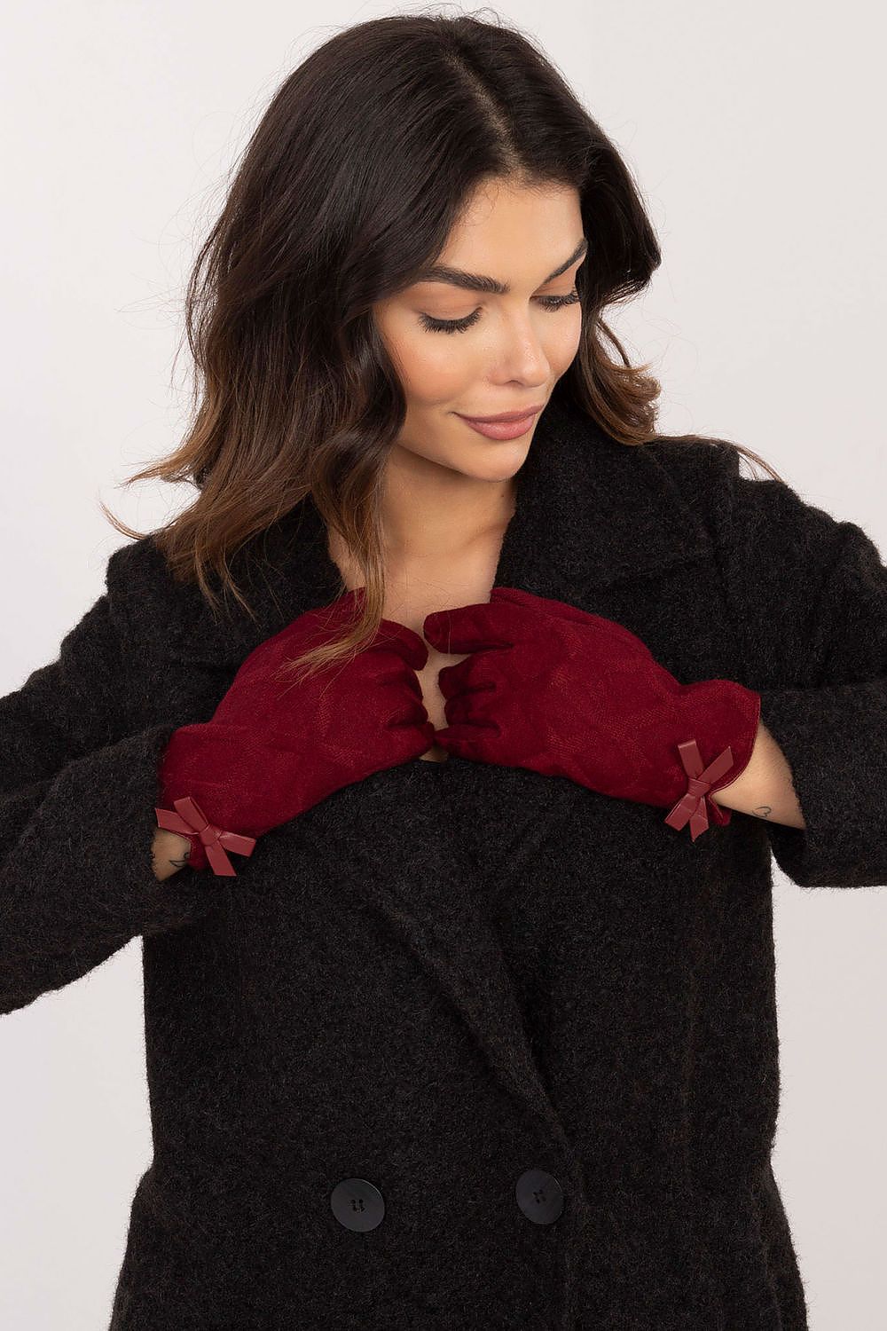 Elegant Insulated Gloves with Bows