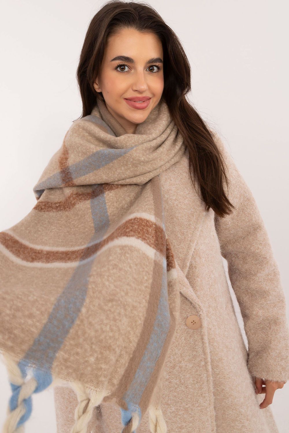 Elegant Scarf - Checkered with Tassels