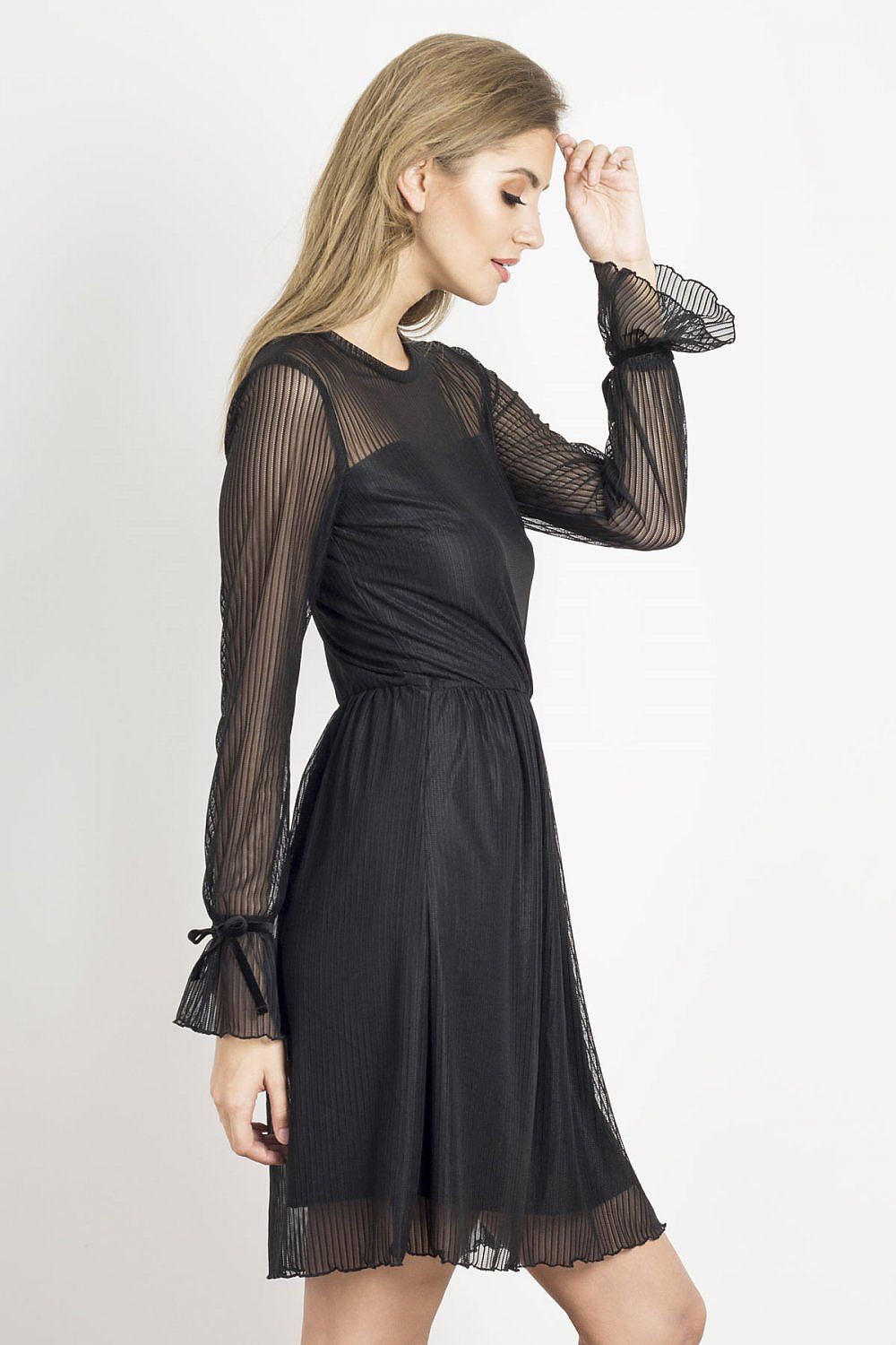 Lace-Trimmed Elegant Evening Dress