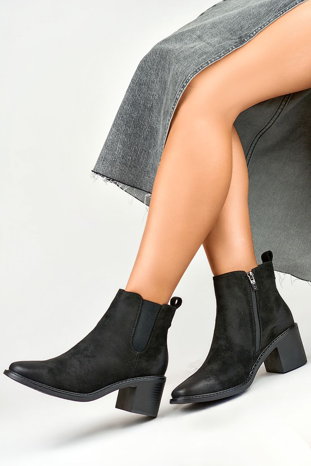 Elegant Organic Leather Heeled Boots