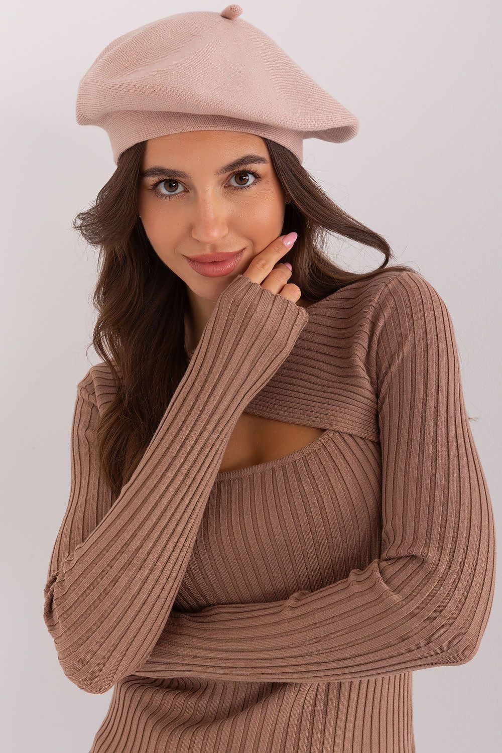 Elegant Cashmere Blend Beret